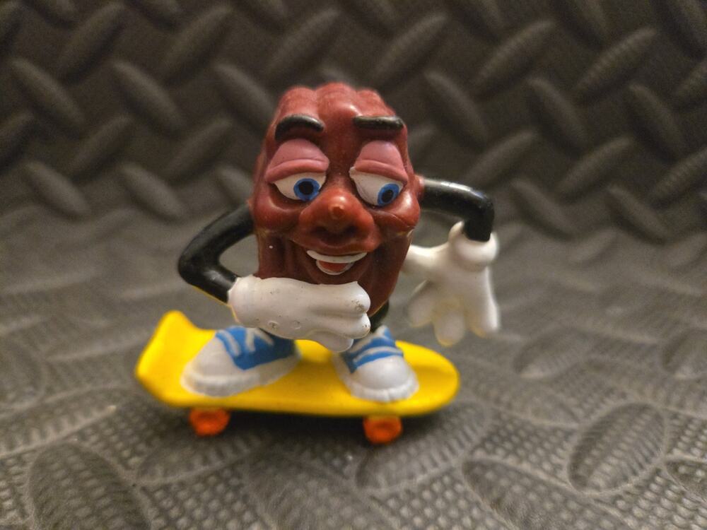 Vintage California Raisins Skateboard PVC Figure Blue Shoes Applause 1987